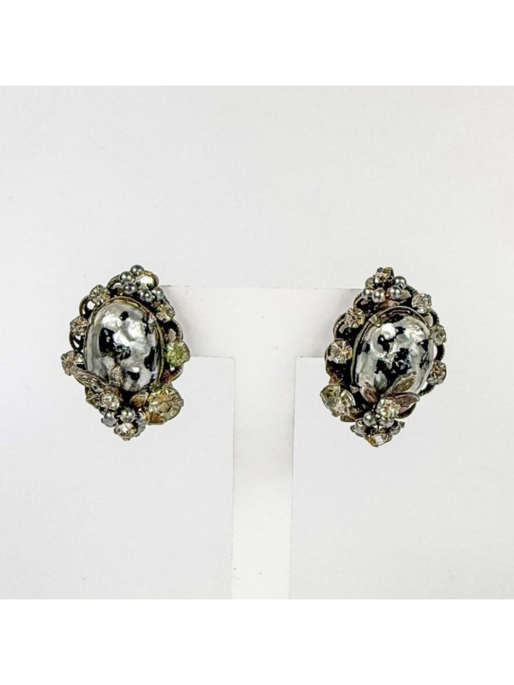 Vintage Original By Robert Glass Cabochon Rhinestone Floral Clip On Earrings